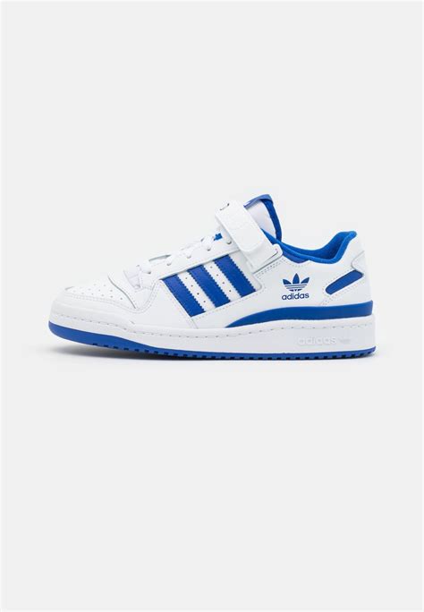 adidas unisex sneakers